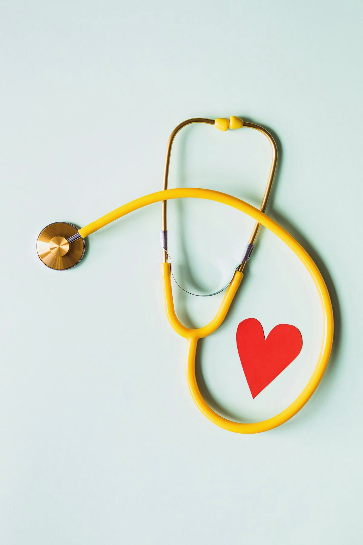 迈瑞医疗2025年财报深度解读:上市首次下滑背后,国际化转型提速与估值底部机会